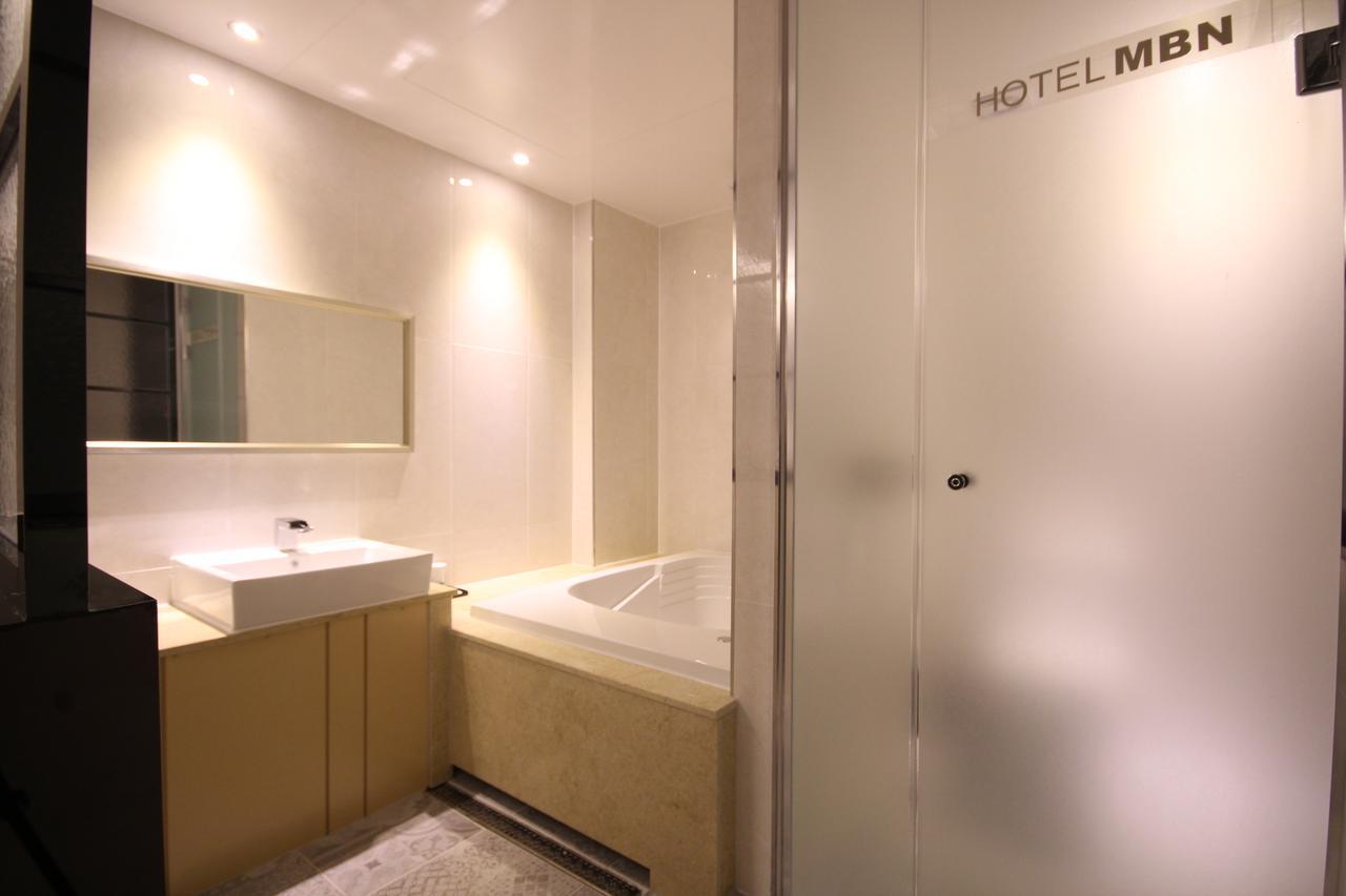 Mbn Hotel Changwon Esterno foto