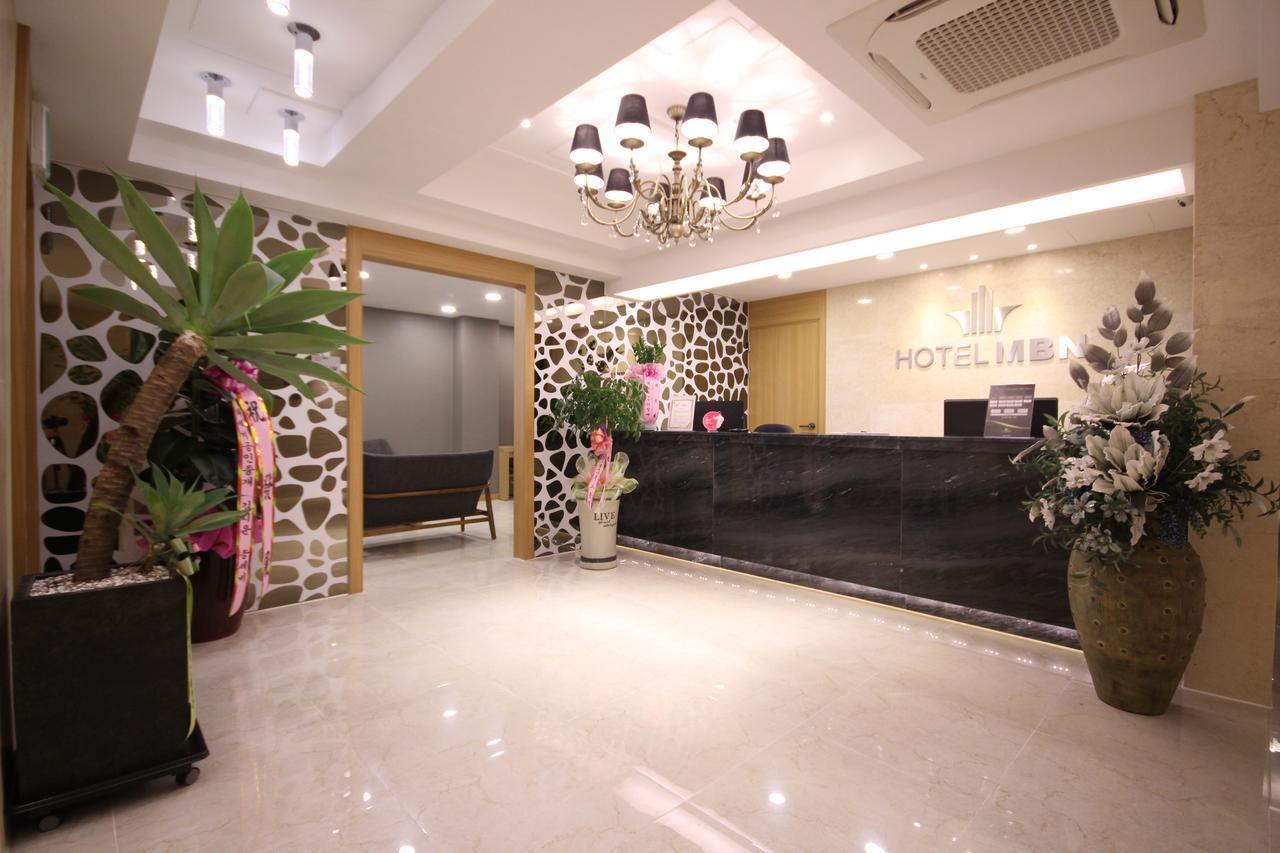 Mbn Hotel Changwon Esterno foto