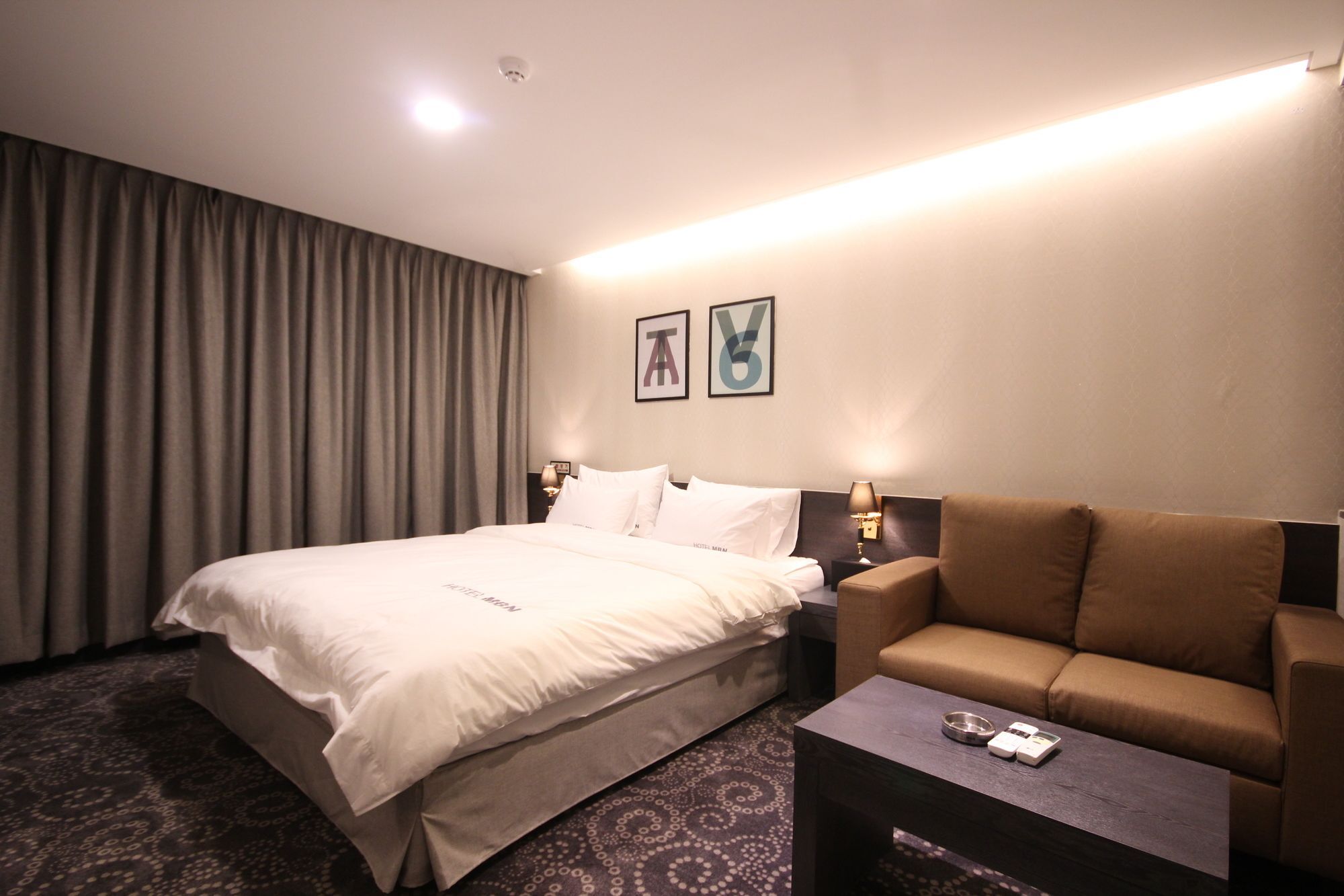 Mbn Hotel Changwon Esterno foto