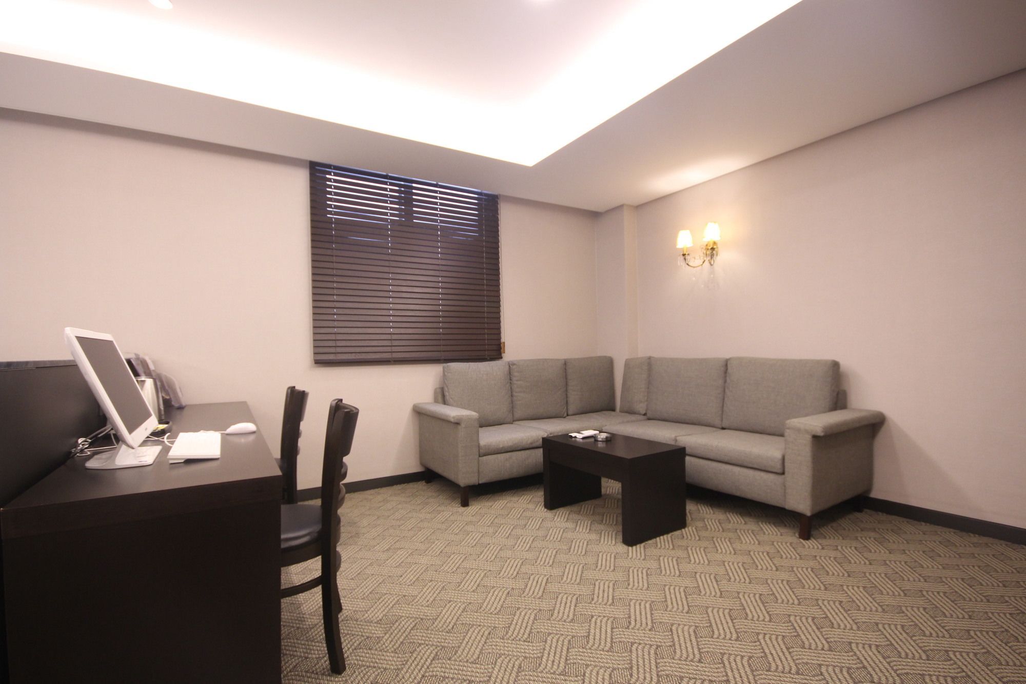 Mbn Hotel Changwon Esterno foto