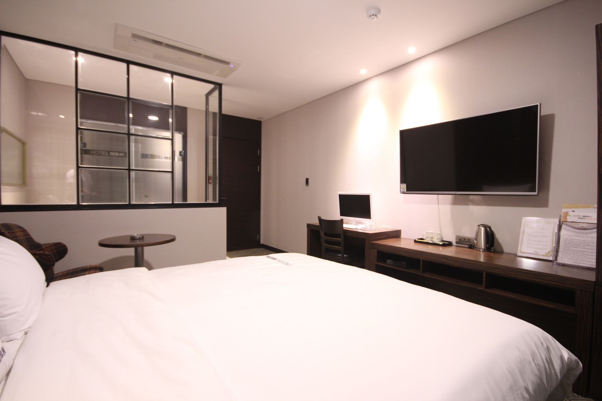 Mbn Hotel Changwon Esterno foto